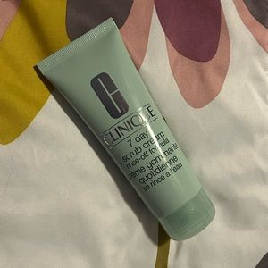 Clinique 7 day scrub cream rinse-off formula